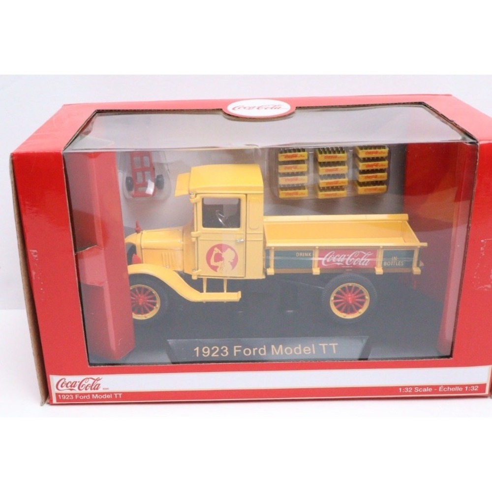 Coca-Cola Ford Model TT 1923 1:32 Scale Yellow Delivery Truck Bottles NIB